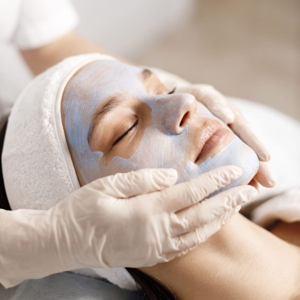cosmetology-doctor-patien2